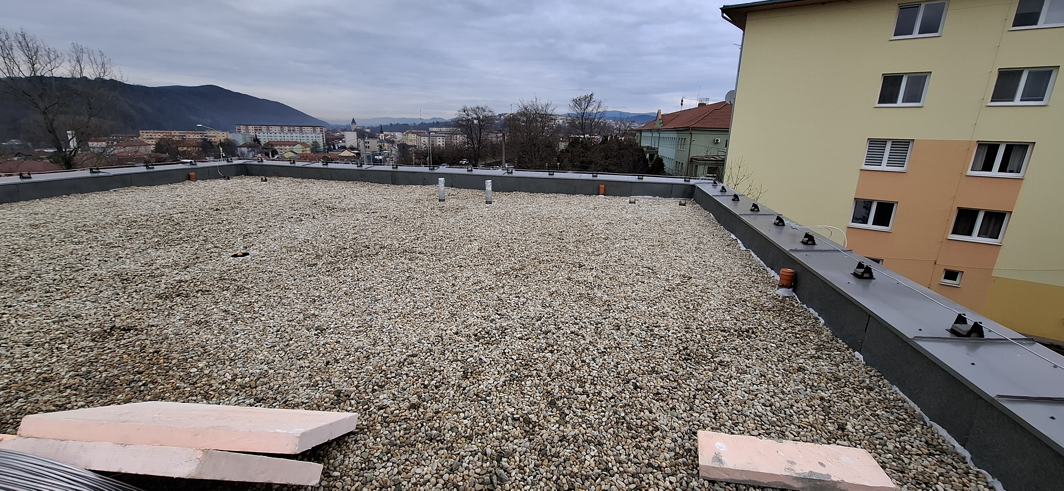 Odborné meranie izolačného odporu revíznym technikom